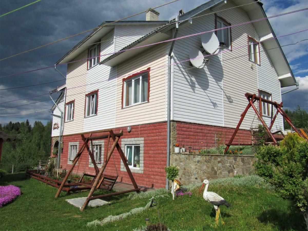 Відпочинок У Пронів Hotel Slavske Ngoại thất bức ảnh