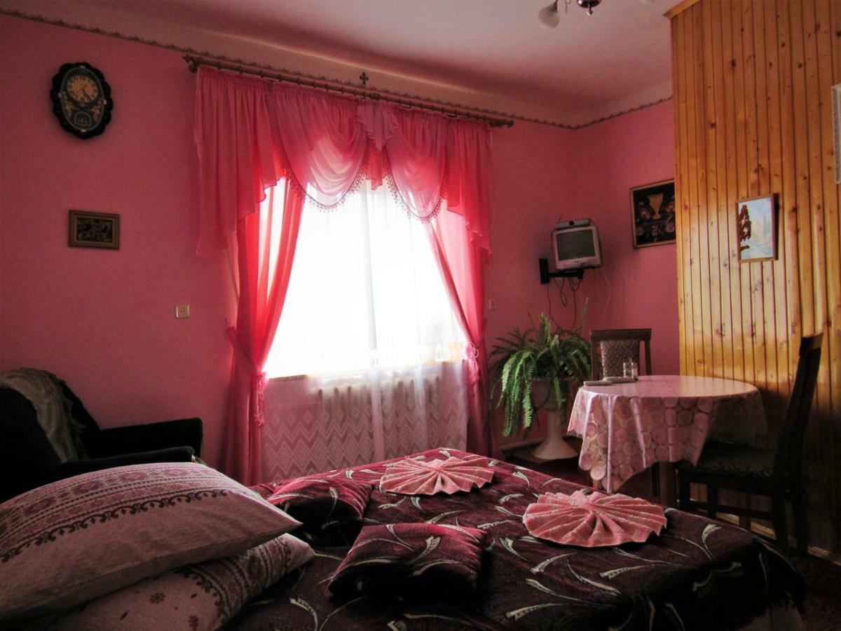 Відпочинок У Пронів Hotel Slavske Ngoại thất bức ảnh